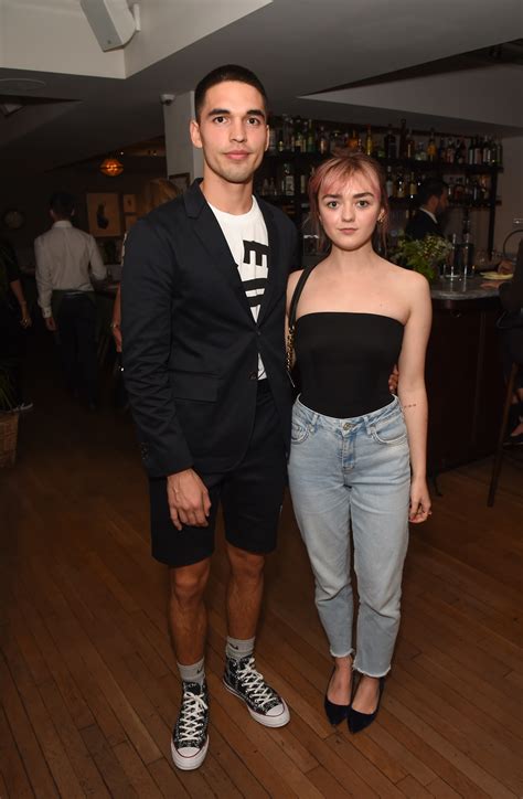 Maisie Williams & Reuben Selbys Relationship。